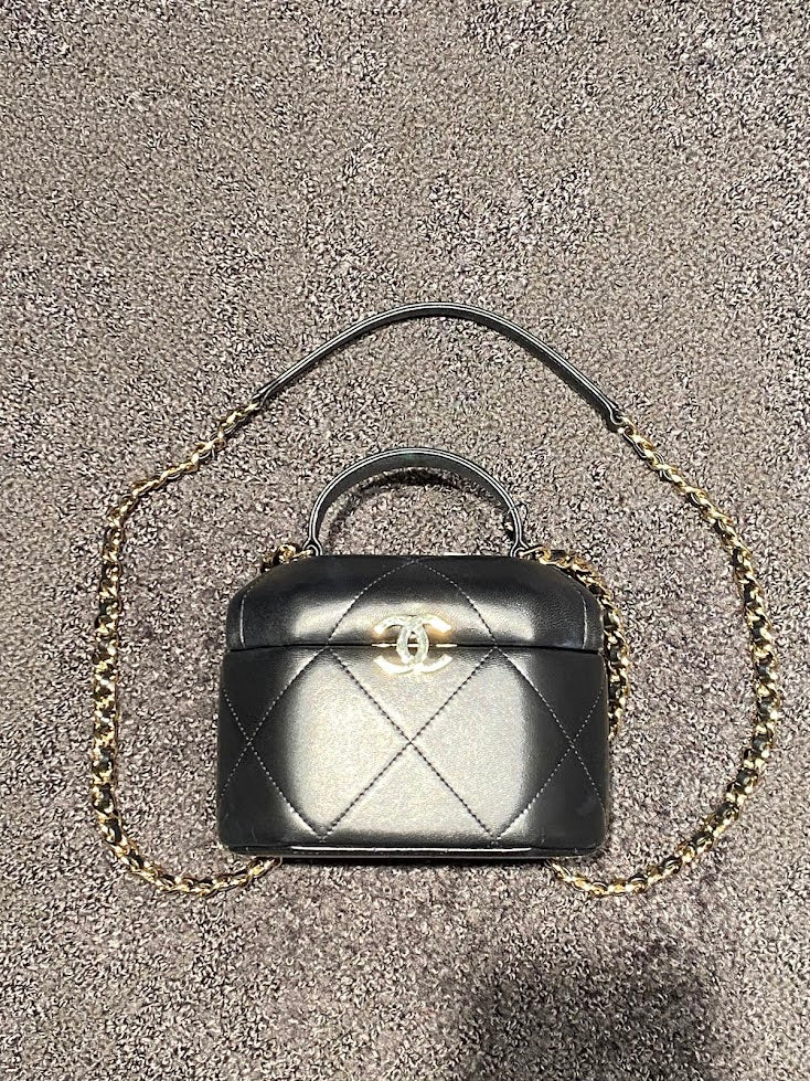 CHANEL チェーンショルダーバニティバッグ – co&co