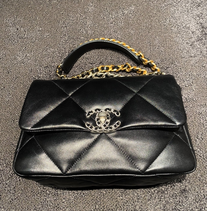 CHANEL 19ラムスキン ショルダーバッグ – co&co