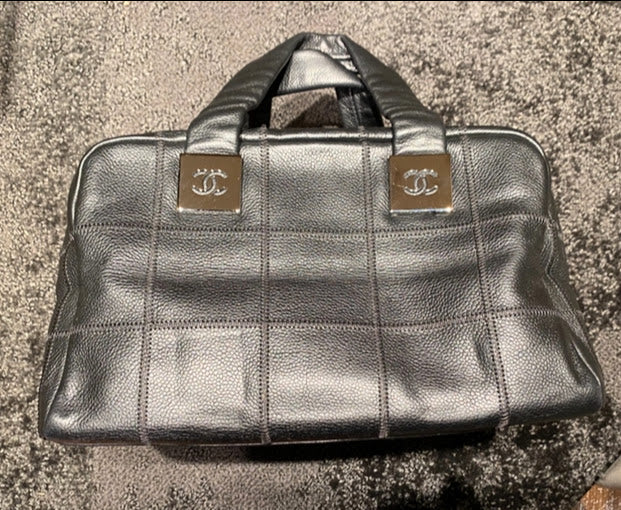 CHANEL 【極美品】シャネル チョコバー キャビアスキン ミニ