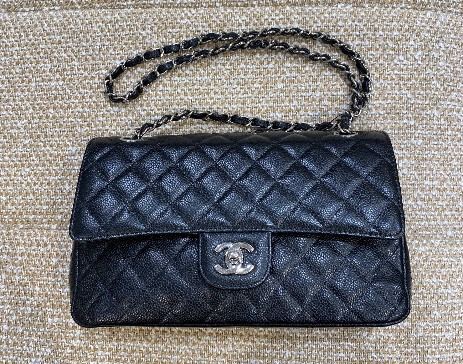 CHANEL マトラッセ25 チェーンショルダーバッグ – co&co