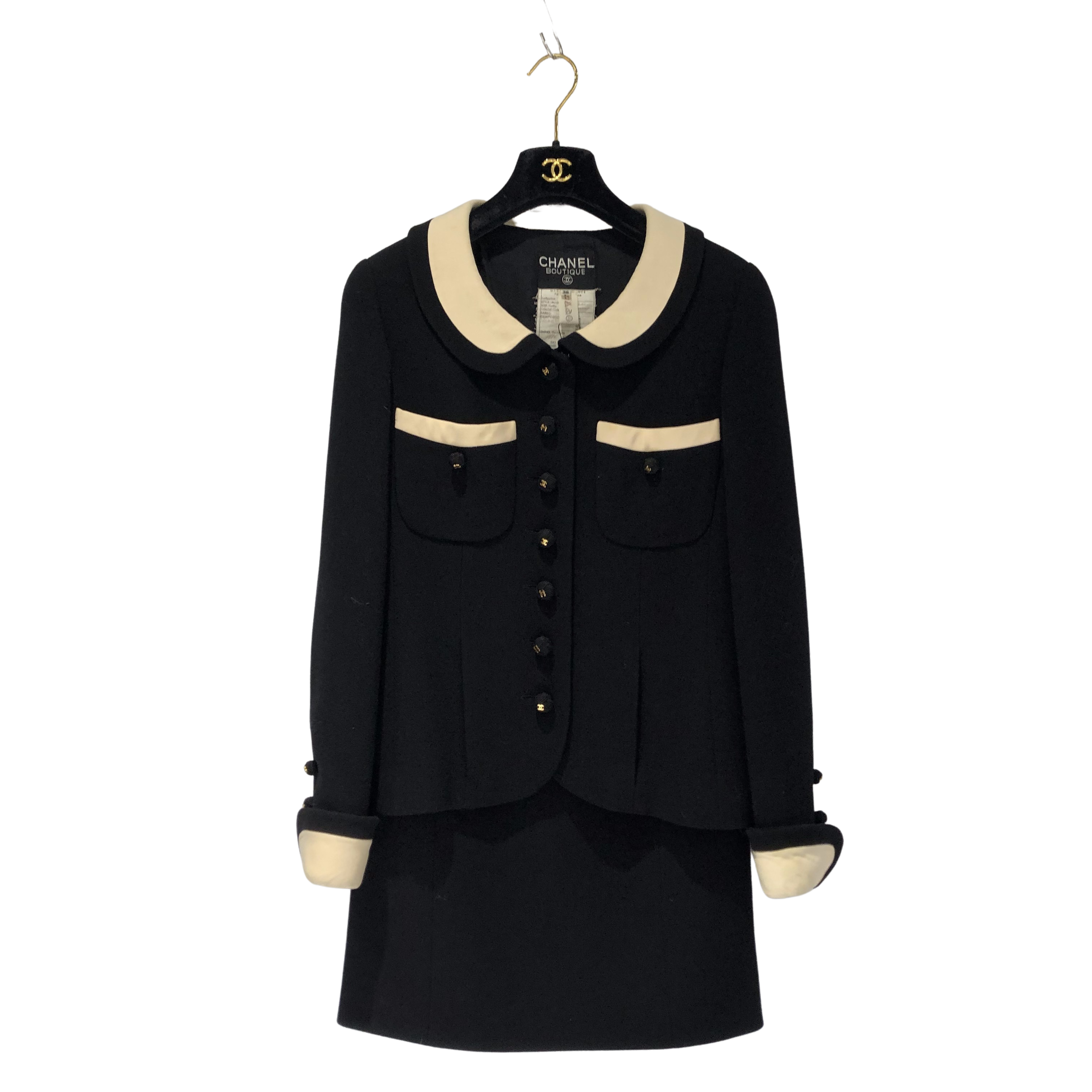 CHANEL セットアップ・スーツ(その他) 黒 4100125J0073 94103502.png?v=1674957146