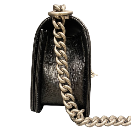 シャネル ボーイシャネル25 チェーンバッグ 黒 キャビア SV金具 シャネル ボーイシャネル25 チェーンバッグ 黒 キャビア SV金具