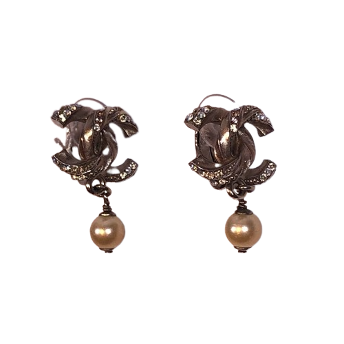 CHANEL Chanel pearl earrings