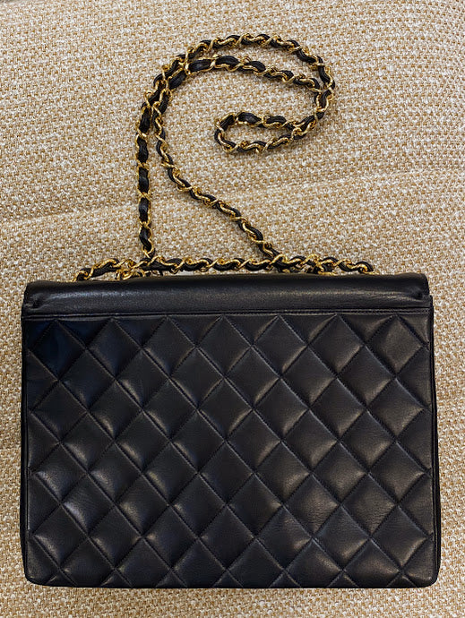 CHANEL マトラッセ チェーンショルダーバッグ
