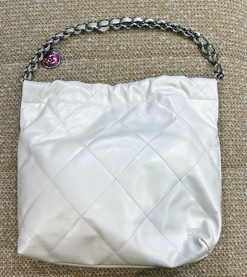 CHANEL 22スモールハンドバック