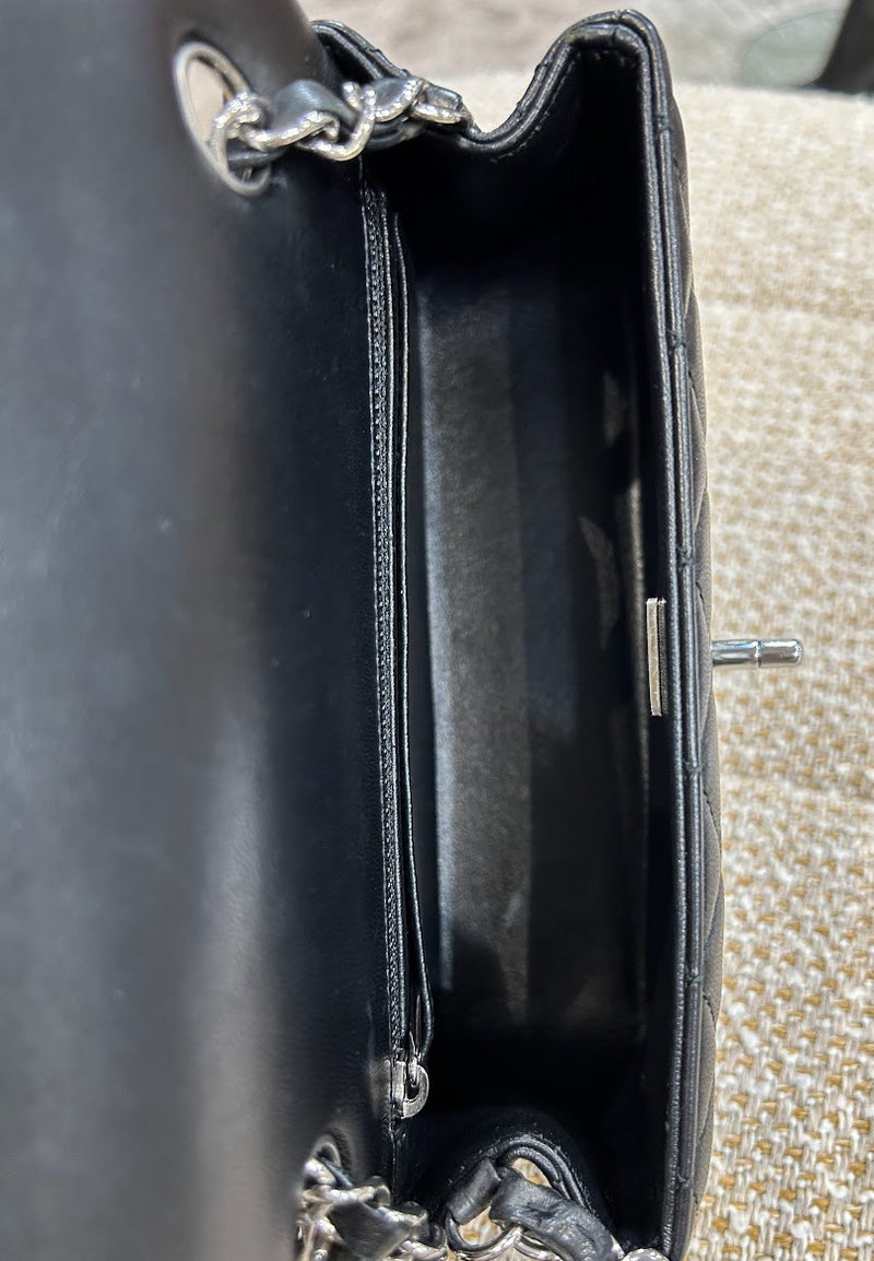 CHANEL ショルダーバッグ