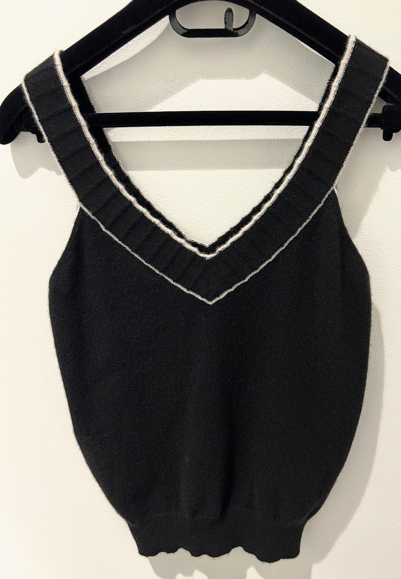 CHANEL 波模様ニットセーター 42 L ブラック　シルバー シャネル 公式サイト：CHANEL.COM - ファッション | CHANEL シャネル
