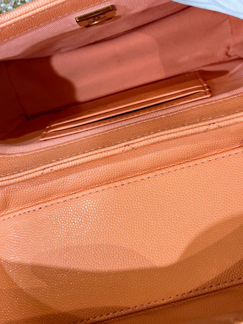 CHANEL キャビアスキンショルダーバッグ