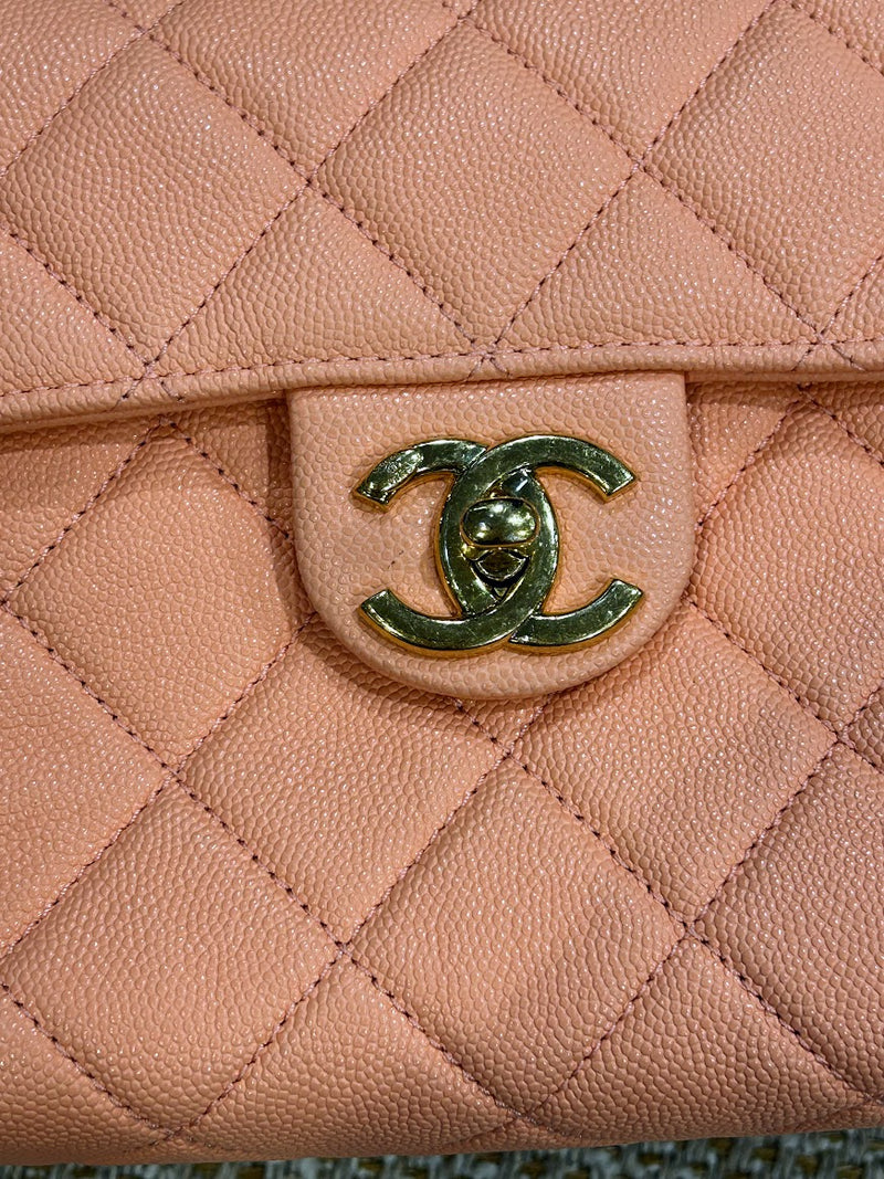 CHANEL キャビアスキンショルダーバッグ
