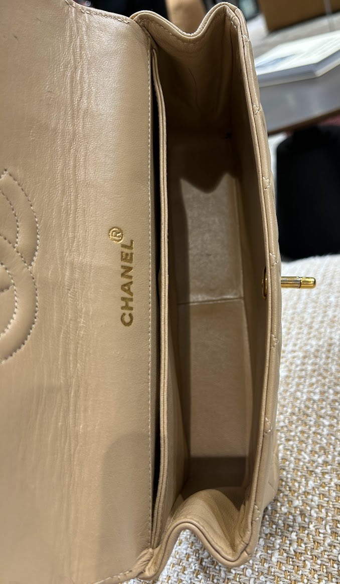 CHANEL ショルダーバッグ ラムスキンベージュ