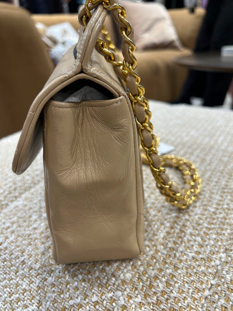 CHANEL ショルダーバッグ ラムスキンベージュ