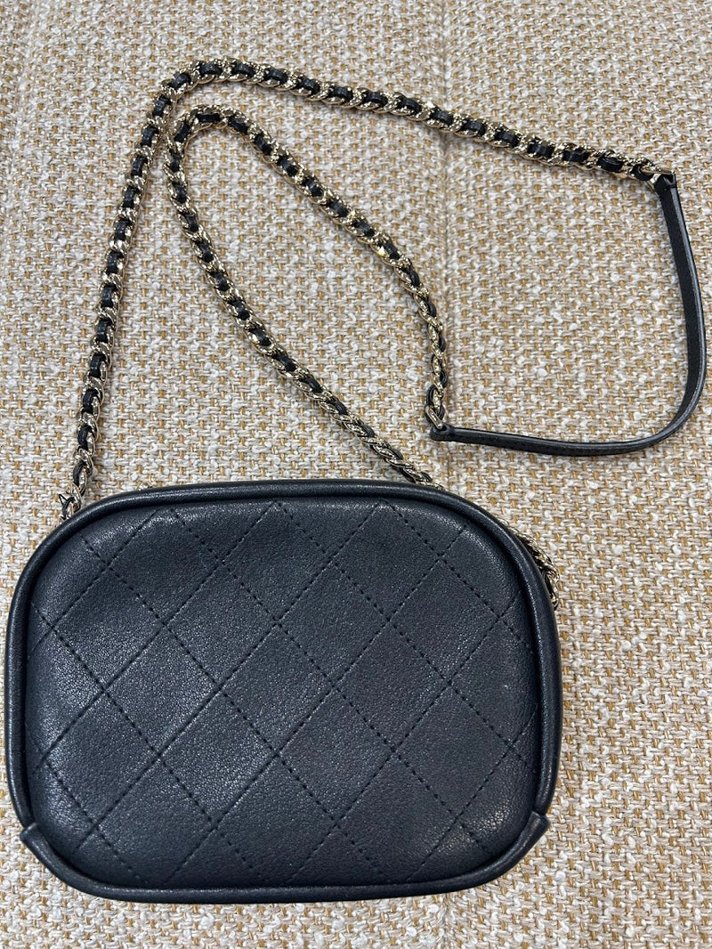 CHANEL チューンショルダーバック