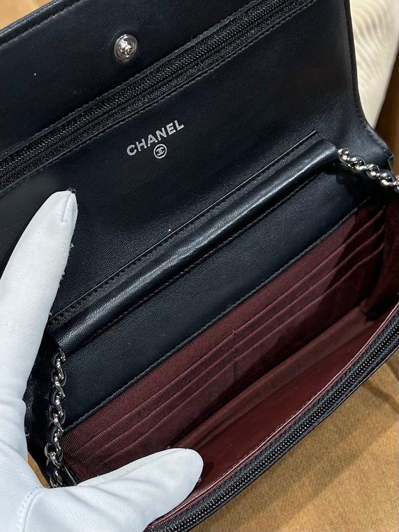 CHANEL チェーンウォレット