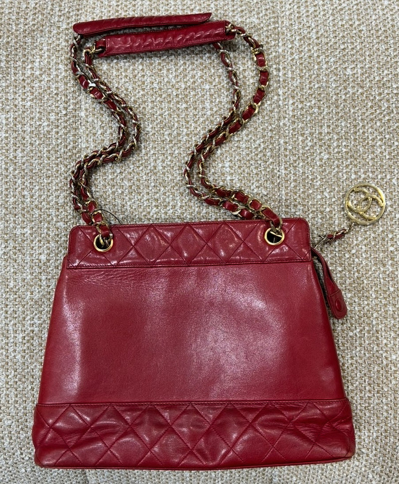 CHANEL ショルダーバック レザー レッド