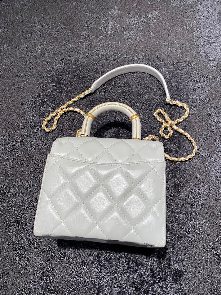 CHANEL　トップハンドル