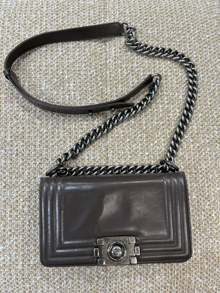 CHANEL ボーイチェーンショルダーバッグ – co&co