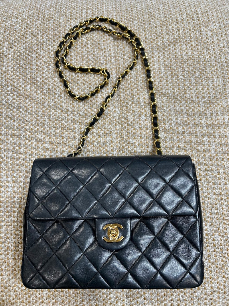 CHANEL ショルダーバック