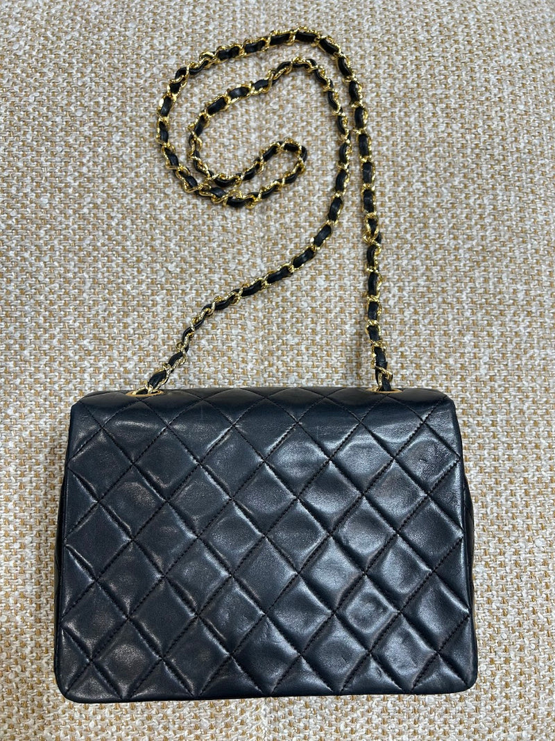 CHANEL ショルダーバック