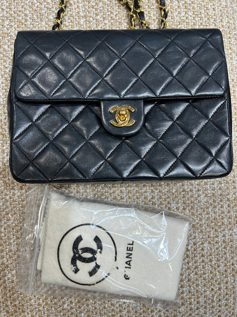 CHANEL ショルダーバック