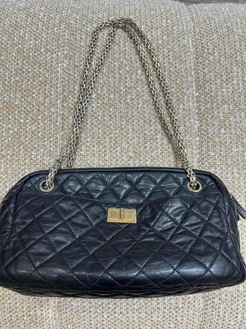 CHANEL チェーンバック