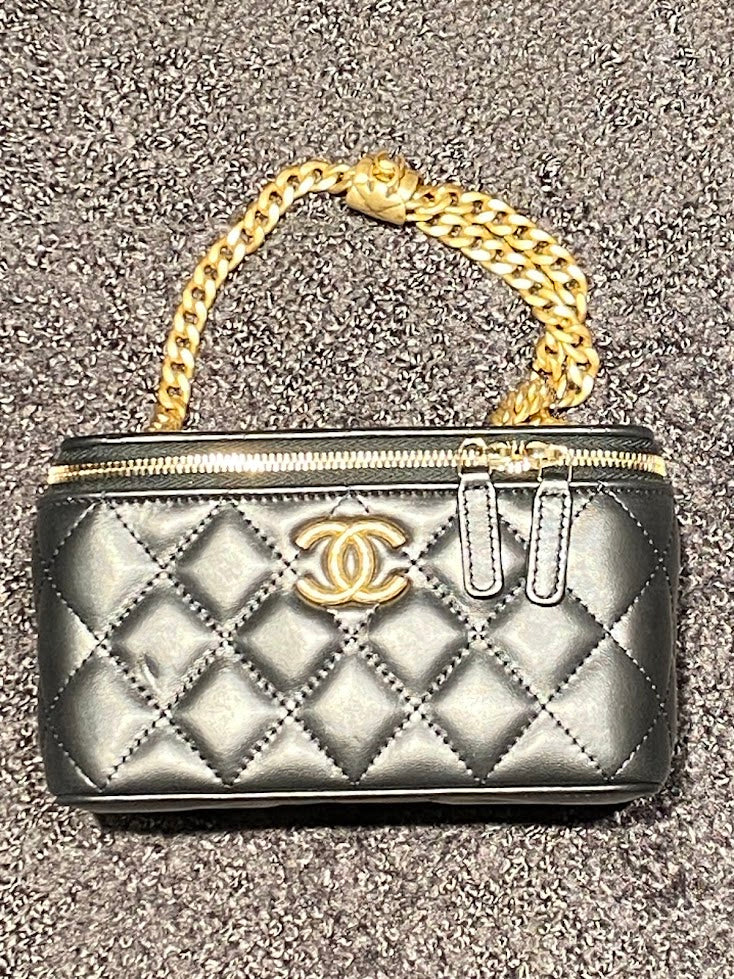 CHANEL チェーンショルダーバッグ バニティバッグ