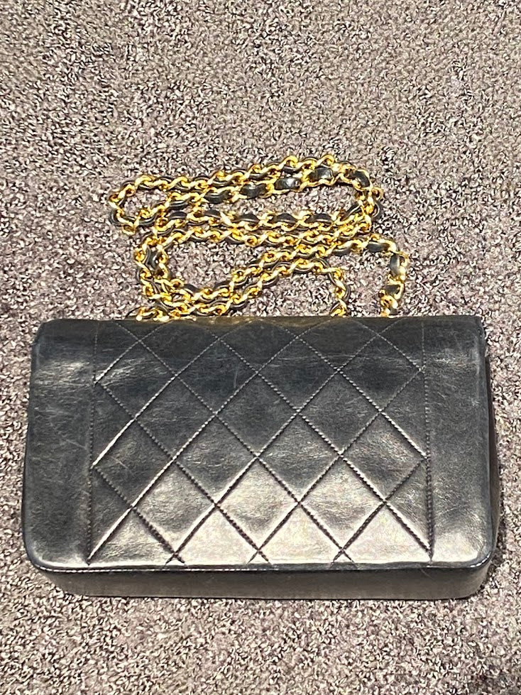 CHANEL チェーンショルダーバッグ