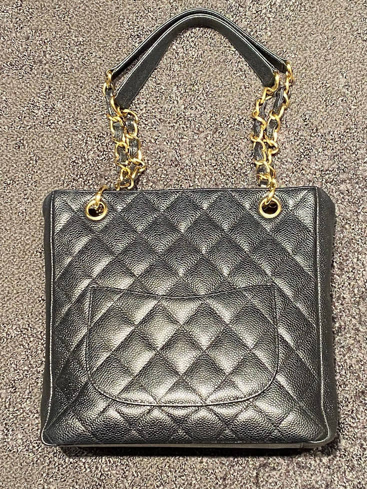 CHANEL チェーントートバック