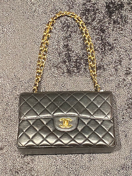 CHANEL ダブルフラップチェーンショルダーバッグ