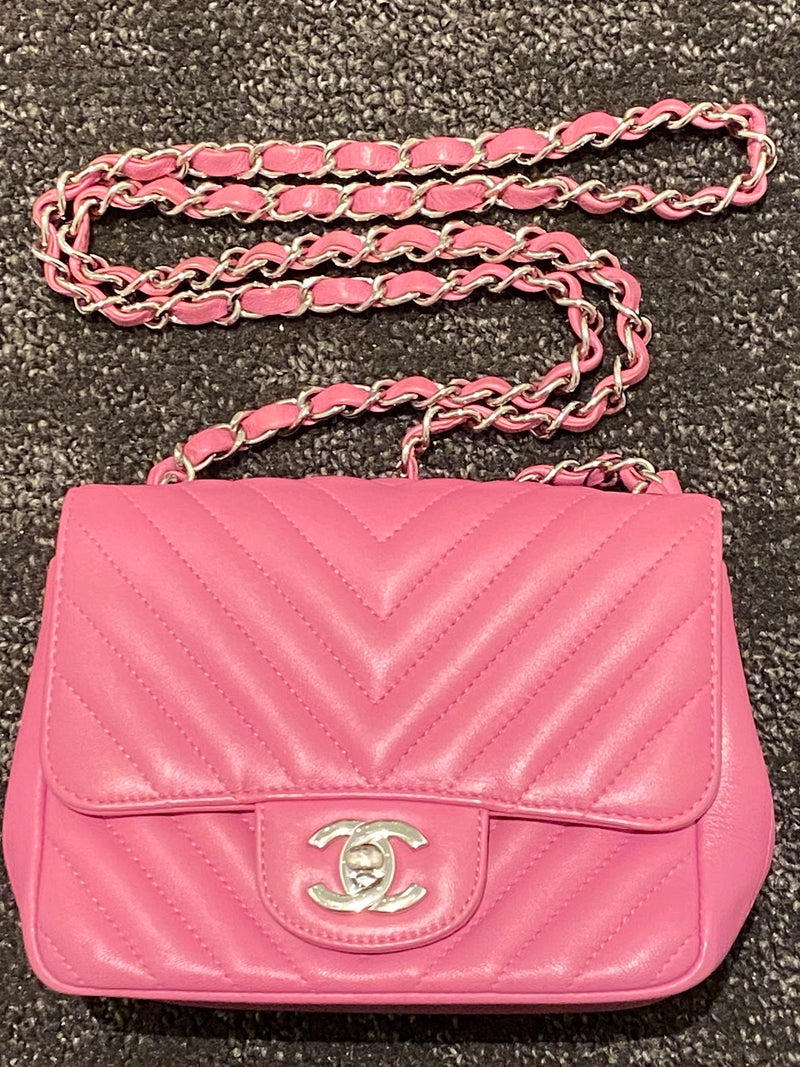 CHANEL チェーンショルダーバッグ ピンク