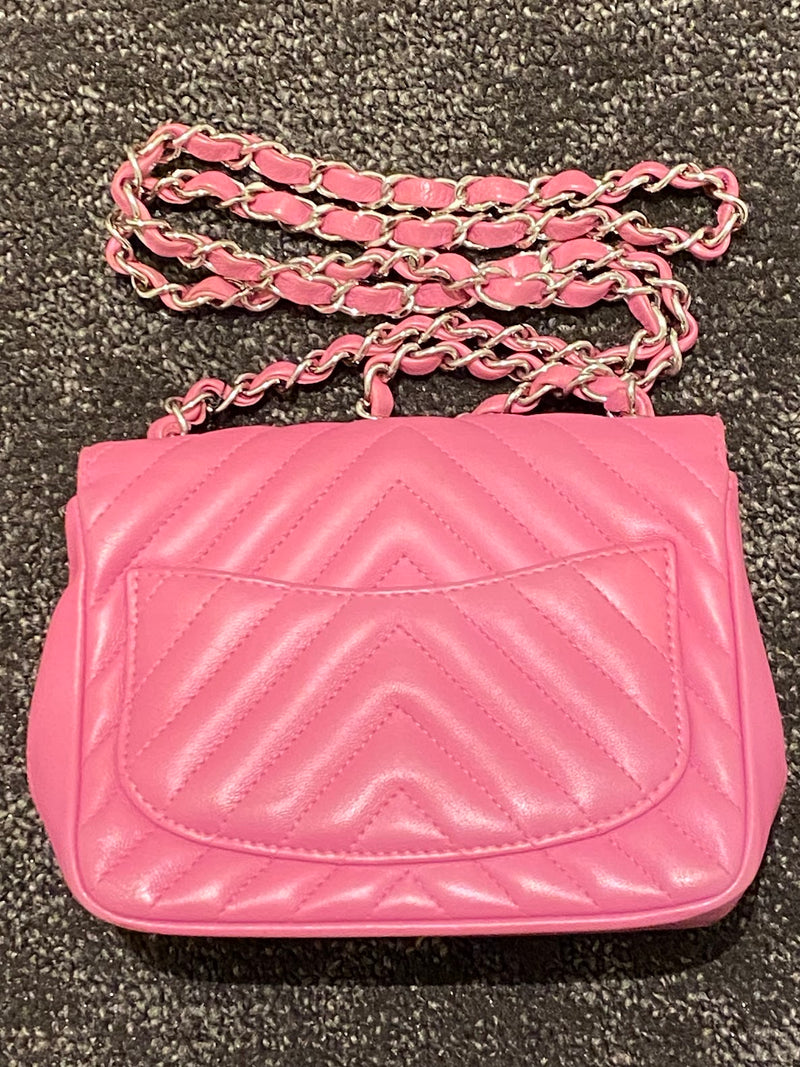 CHANEL チェーンショルダーバッグ ピンク