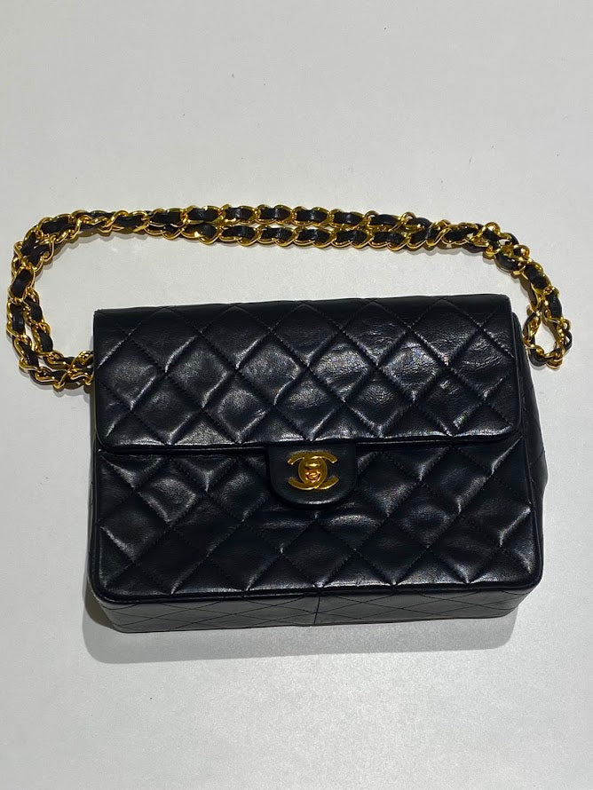 CHANEL マトラッセ　チェーンショルダーバッグ