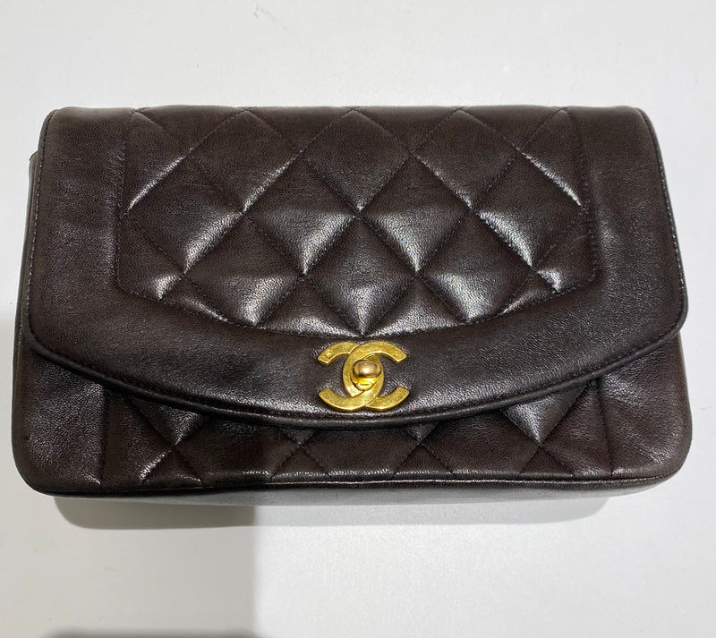 CHANEL チェーンショルダーバッグ　ラムスキン