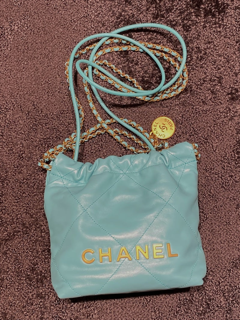 CHANEL 22 ミニ ハンドバッグ