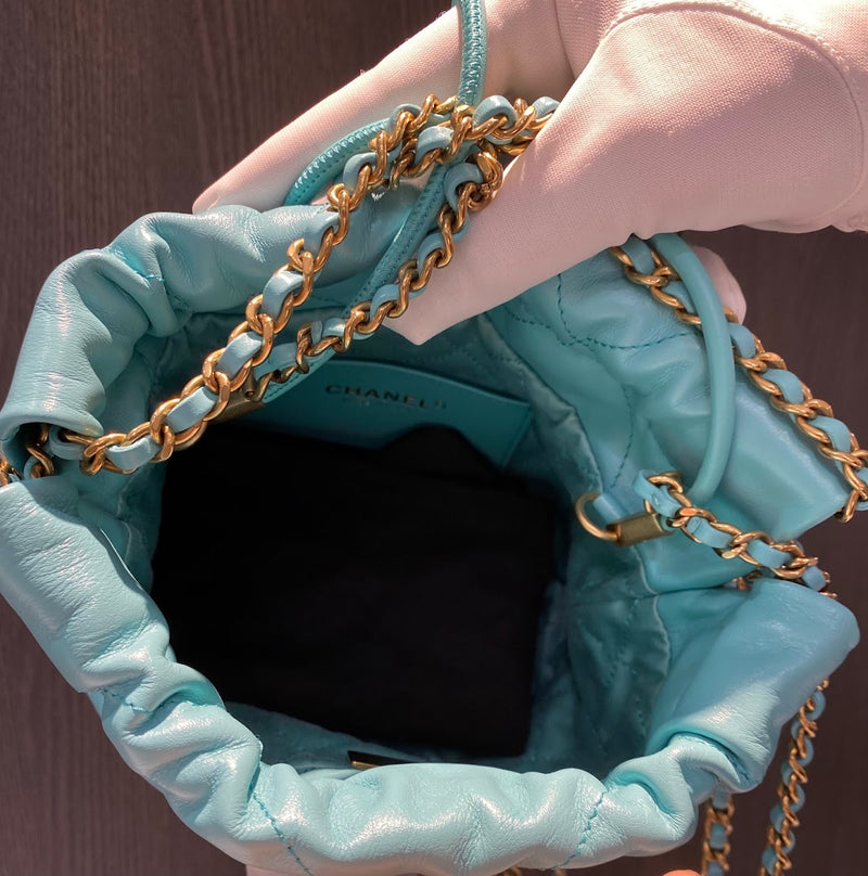 CHANEL 22 ミニ ハンドバッグ