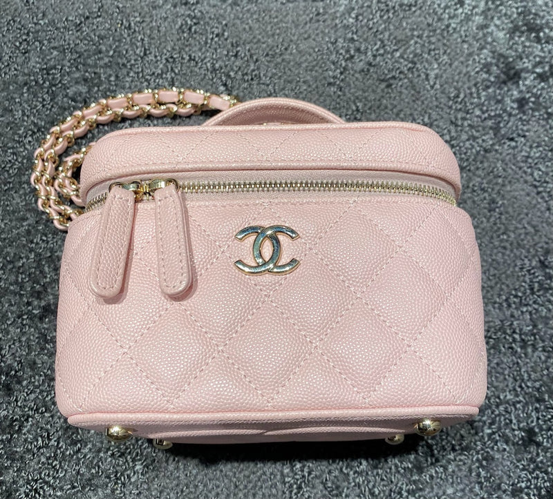 CHANEL マトラッセ バニティーバッグ