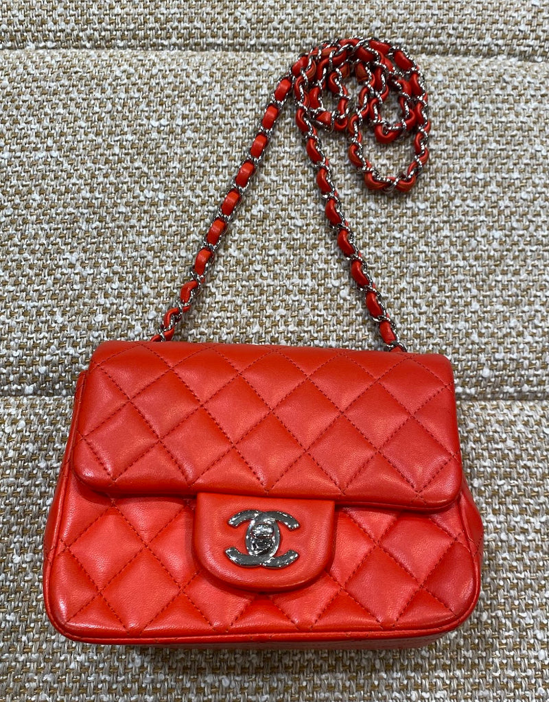CHANEL ミニマトラッセ シンプルチェーンバッグ