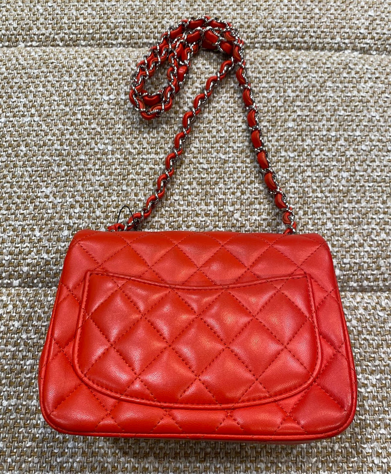 CHANEL ミニマトラッセ シンプルチェーンバッグ
