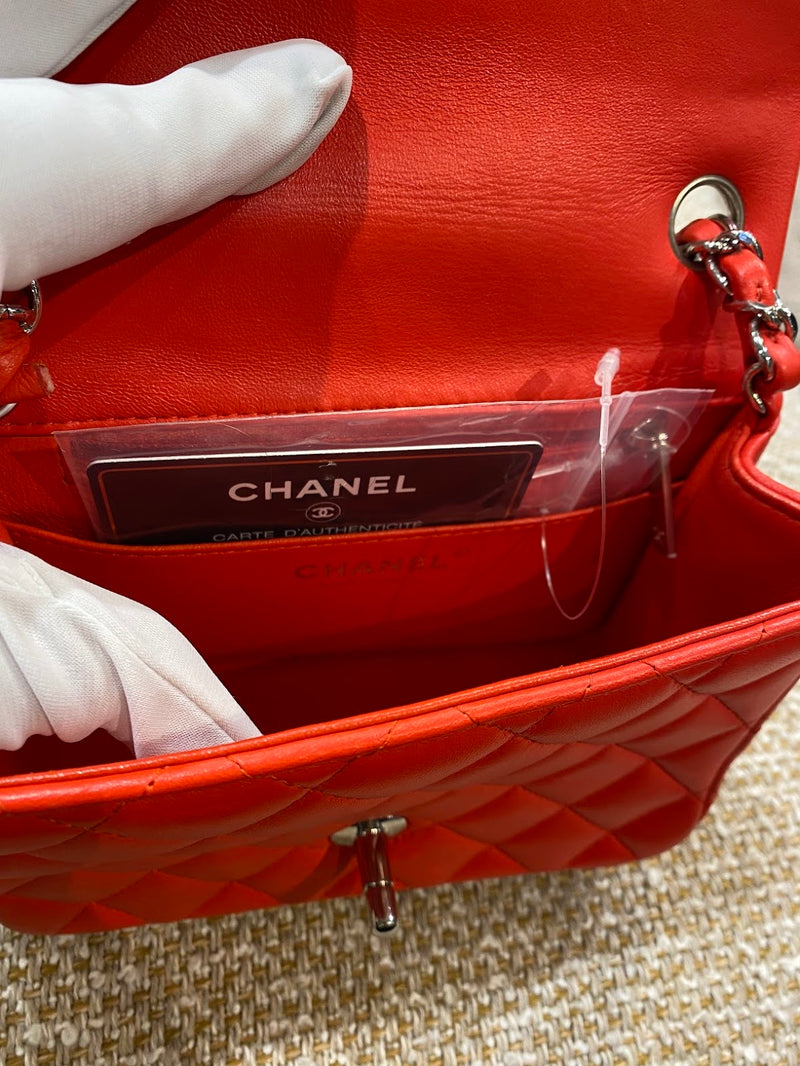 CHANEL ミニマトラッセ シンプルチェーンバッグ