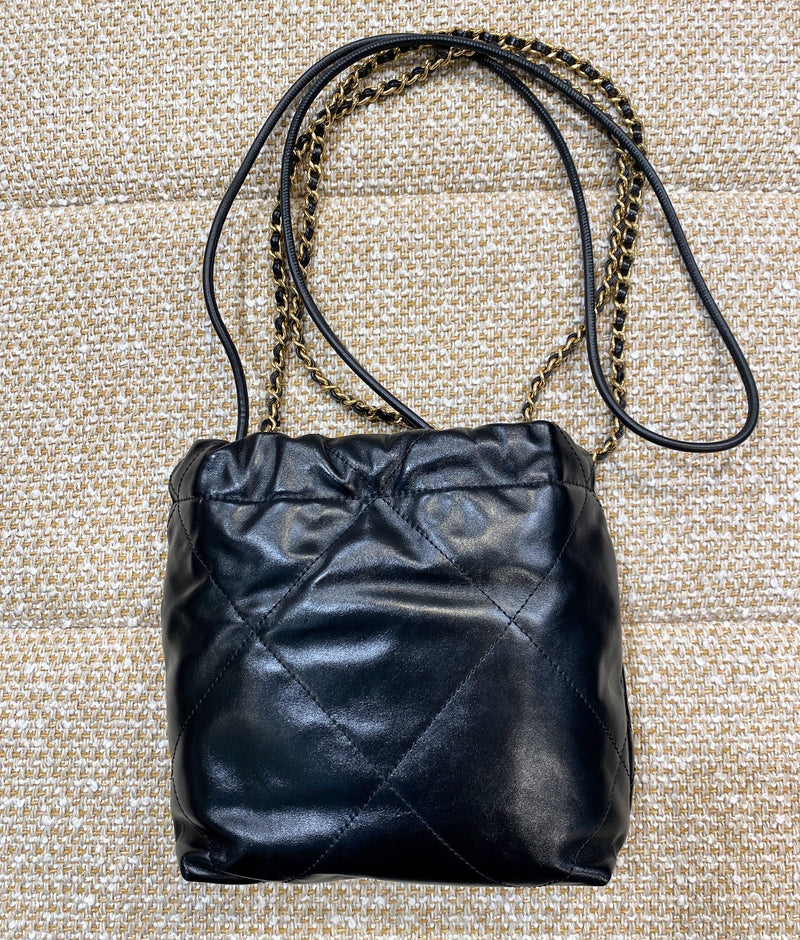 CHANEL22 ミニレザー チェーンショルダーバッグ