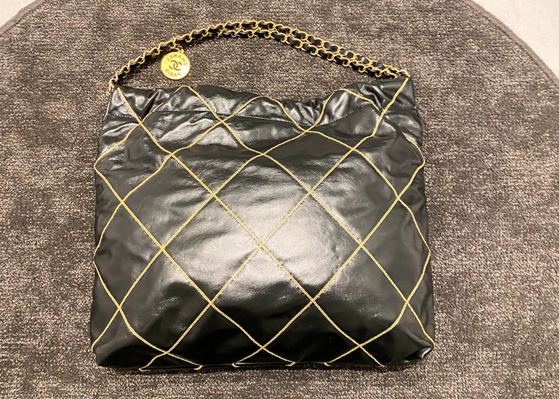 CANEL チェーンショルダーバッグ 黒シャイニー