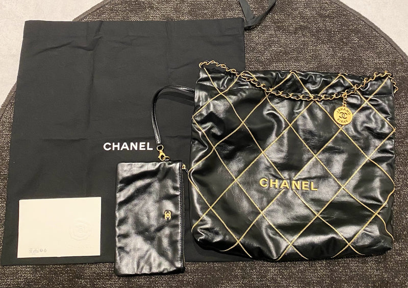 CANEL チェーンショルダーバッグ 黒シャイニー
