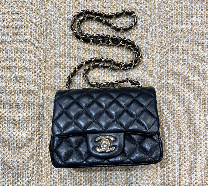 CHANEL チェーンショルダーバッグ ラムスキン