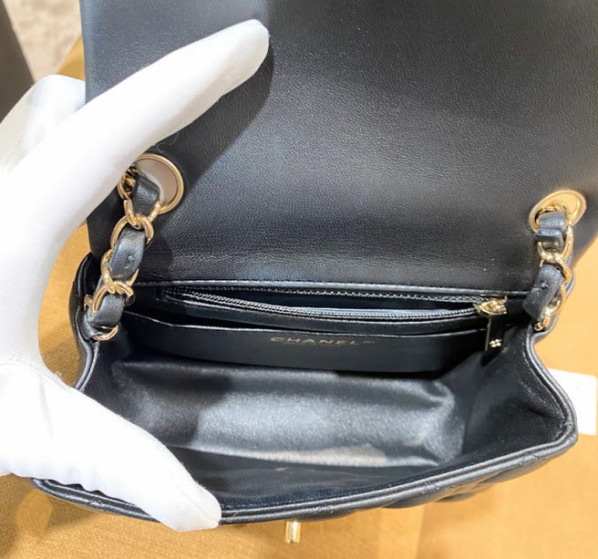CHANEL チェーンショルダーバッグ ラムスキン