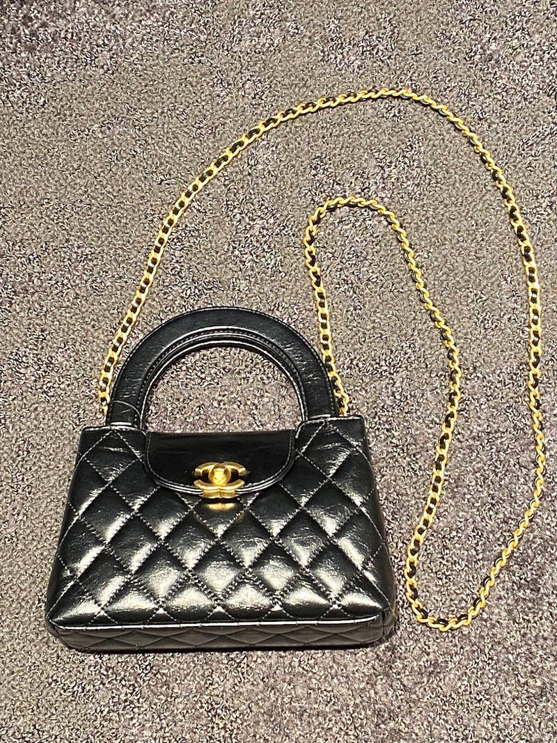 CHANEL　ショルダーバッグ　マトラッセ