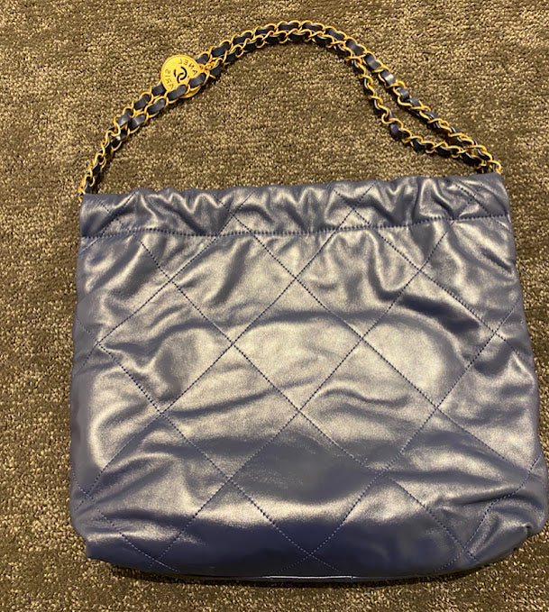 CHANEL22 マトラッセ スモールショルダーバッグ
