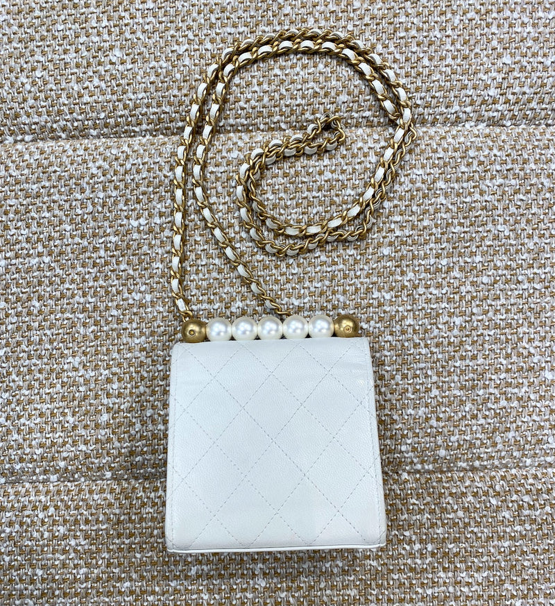 CHANEL ミニマトラッセ パールチェーンショルダーバッグ