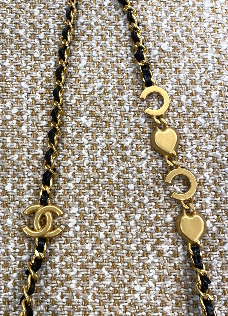 CHANEL ミニマトラッセフラップチェーンバッグ
