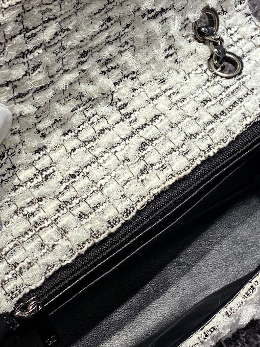 CHANEL ツイードチェーンショルダーバッグ ココマーク – co&co CHANEL ツイードチェーンショルダーバッグ ココマーク – co&co