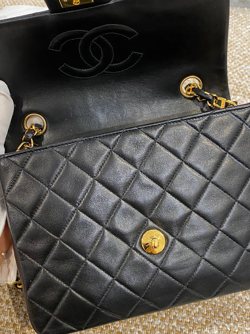 CHANEL マトラッセ チェーンショルダーバッグ