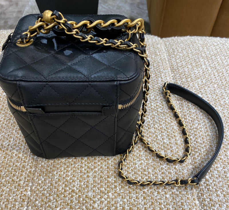CHANEL パニティ ショルダーバッグ